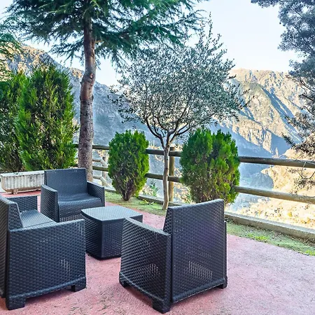 Escapada Natural Con Parking, Vistas Y Jardin